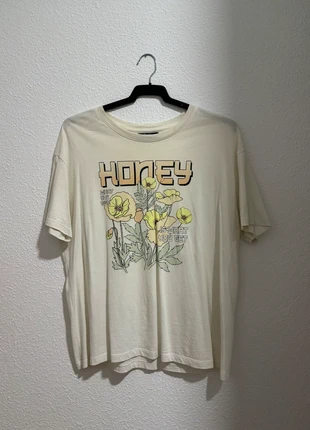 Camiseta Blanca con Flores Estilo Retro Vintage Talla L Bershka, marque: Bershka, état: Bon état, taille: L, 2,00 €, 2,80 € Protection acheteurs incluse