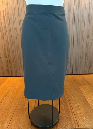 Middel lange rok, merk: Filippa K, staat: Nieuw zonder prijskaartje, maat: M / 38 / 10, € 14,00, € 15,40 inclusief Kopersbescherming