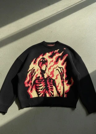 Pull noir à motif flamme, style street goth, marca: Void District, estado: Muito bom, tamanho: M, €54.90, €58.35 inclui Proteção do Comprador