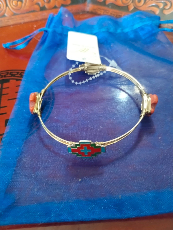 Very lovely southwestern style tribal looking bracelet 2