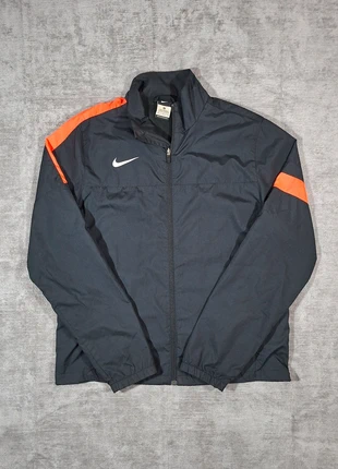 Nike Windjacket - Size M - Black with red, marca: Nike, estado: Muito bom, tamanho: M, €17.99, €19.59 inclui Proteção do Comprador