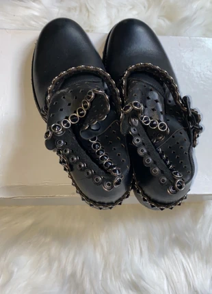 Stivaletti nere con le borchie , brand: Metisse, condizioni: Nuovo con cartellino, taglia: 36, €50.00, €53.20 include la Protezione acquisti