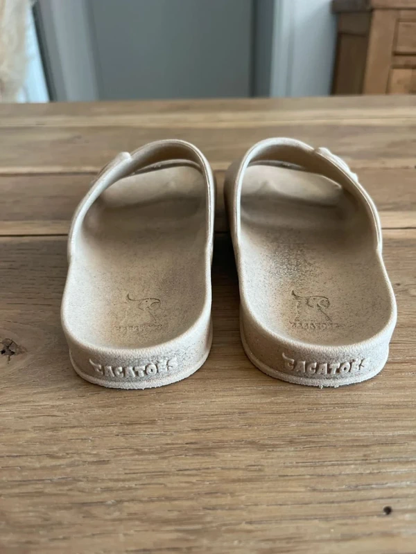 Claquettes beiges/dorées à paillettes Cacatoès - photo numéro 4
