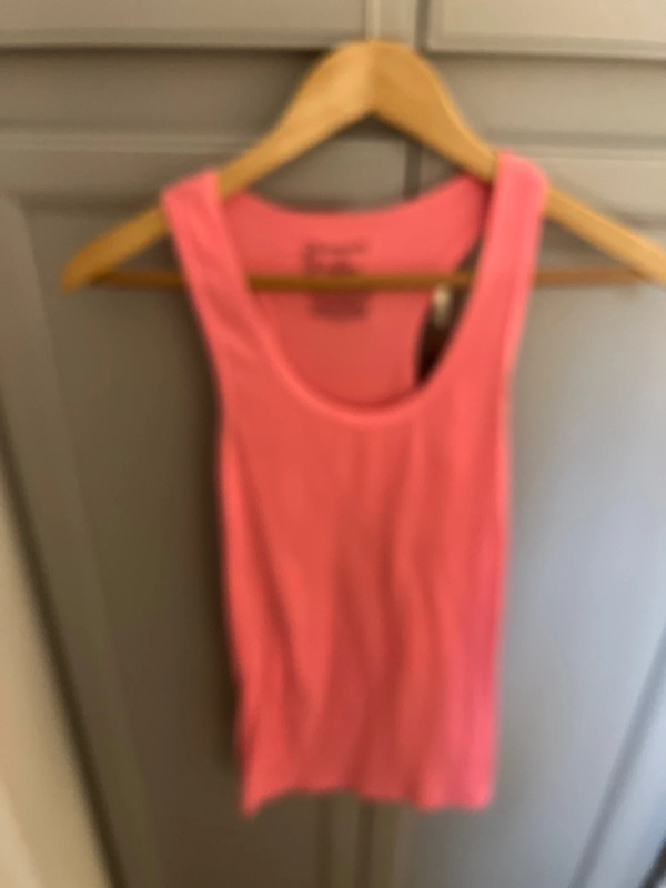 Womens no boundaries tank euc size medium 1