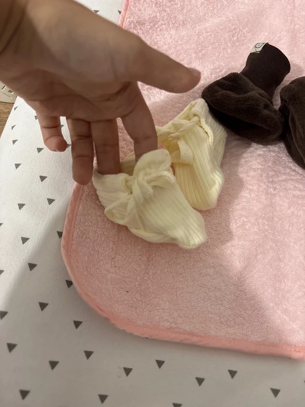 Chaussons nouveau né - photo numéro 2