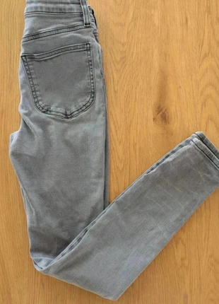 Jean gris skinny Comptoir des Cotonniers, taille 36, brand: Comptoir des Cotonniers, condizioni: Ottime, taglia: S / IT 40 / EU 36, €19.00, €20.65 include la Protezione acquisti Pro