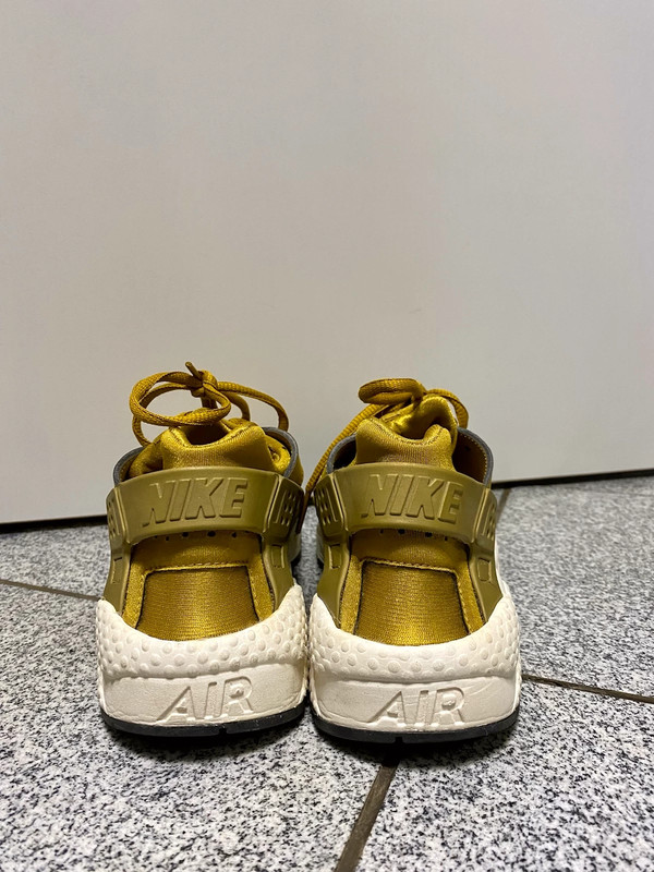 Nike huarache senape shop