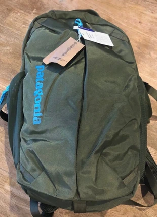 Sac à dos Patagonia kaki 26 litres Taille 45/30,5/16,5 Neuf, marque: Patagonia, état: Très bon état, 44,00 €, 46,90 € Protection acheteurs incluse