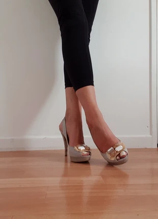 Peep toe talons haut 12cm plateforme made in Italy 36 Escarpins ouverts talons 12cm, marca: ALTRAMAREA, estado: Muy bueno, tamaño: 36, 15,00 €, 16,45 € Protección al comprador incluida