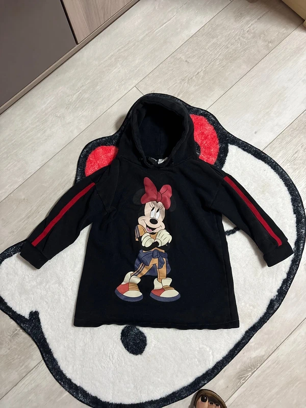 Sweet à capuche Disney Minnie Zara noir 4 ans