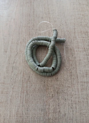 Fil de perles heishi grises 6mm, merk: sans marque, staat: Nieuw met prijskaartje, € 1,30, € 2,07 inclusief Kopersbescherming Pro