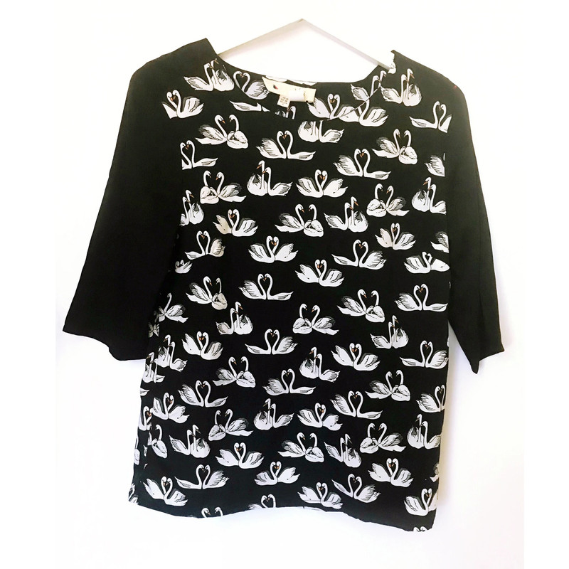 Yumi black&white Swan print blouse, Size S 1