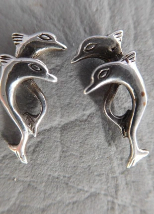 boucle d'oreille clou puce femme fille animal marin dauphin grise argent massif 925, merk: argent massif 925, staat: Heel goed, € 9,00, € 10,15 inclusief Kopersbescherming Pro