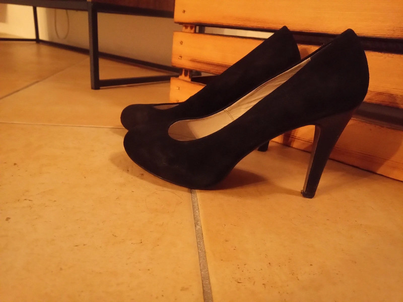 klassische schwarze Pumps 2