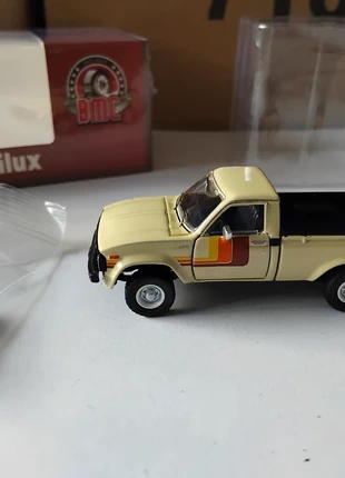 Toyota Hilux 1980, 1/64, BM Creations, merk: Bm creations, staat: Nieuw met prijskaartje, maat: Universeel, € 14,50, € 15,93 inclusief Kopersbescherming