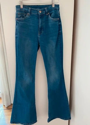 Vaqueros flare de Bershka, marca: Bershka, estado: Muy bueno, tamaño: XS / 34 / 6, 6,00 €, 7,00 € Protección al comprador incluida