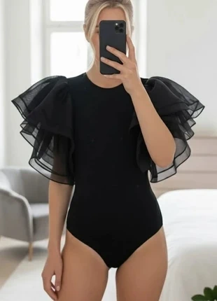 Body noir manches volumineuses en tulle, brand: Angelina paris, condizioni: Ottime, taglia: S / IT 40 / EU 36, €26.00, €28.00 include la Protezione acquisti