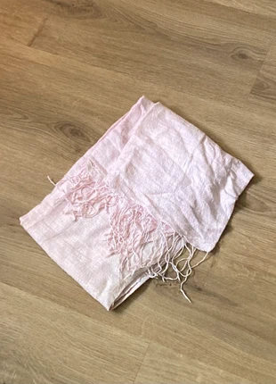 Grand foulard en soie sauvage rose avec franges, brand: SOIE, condition: Very good, €9.00, €10.15 includes Buyer Protection