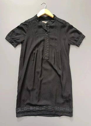 Robe noir Sandro taille S en très bon état, brand: Sandro, condition: Very good, size: S / 36 / 8, €35.00, €37.45 includes Buyer Protection