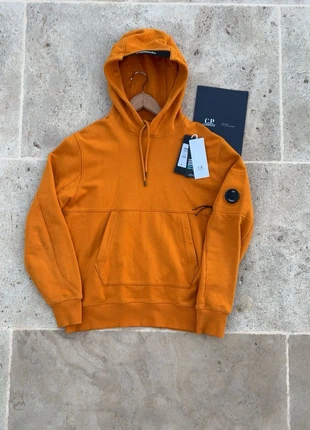 Sweat à capuche 100% coton C.P. Company Orange patch manche gauche - Taille L, marque: C.P. Company, état: Très bon état, taille: L, 79,99 €, 84,69 € Protection acheteurs incluse