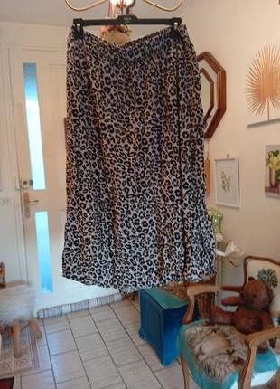 Jupe motif animal, marque: Grain de Malice, état: Très bon état, taille: 4XL / 48 / 20, 11,00 €, 12,25 € Protection acheteurs incluse
