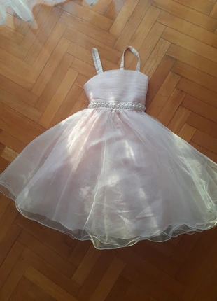 Abito bimba in tulle rosa  mai indossato, état: Neuf sans étiquette, taille: 8 ans / 128 cm, 8,00 €, 9,10 € Protection acheteurs incluse
