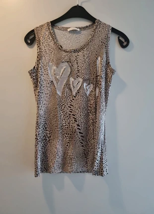 Gedragen, nog nette top van Airfield. Animal print maat 36, merk: Airfield, staat: Goed, maat: S / 36 / 8, € 2,50, € 3,33 inclusief Kopersbescherming