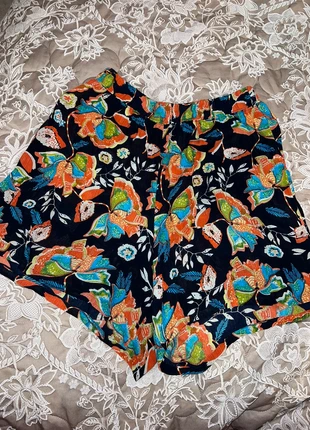 Flowing shorts Size M , brand: In the pink, condition: Very good, size: M / 10, £1.00, £1.75 includes Buyer Protection