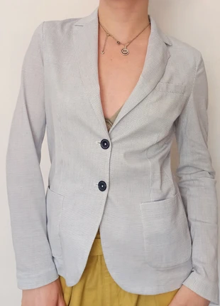 🌞 Elegant Summer Jacket from Circolo 1901 | Size M | Classic White & Blue Check 🌊, marca: Circolo 1901, estado: Muito bom, tamanho: M / 38 / 10, €45.00, €47.95 inclui Proteção do Comprador