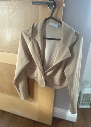 Cropped quiz blazer, brand: Quiz, condition: New without tags, size: M / UK 12-14, £3.00, £3.85 includes Buyer Protection