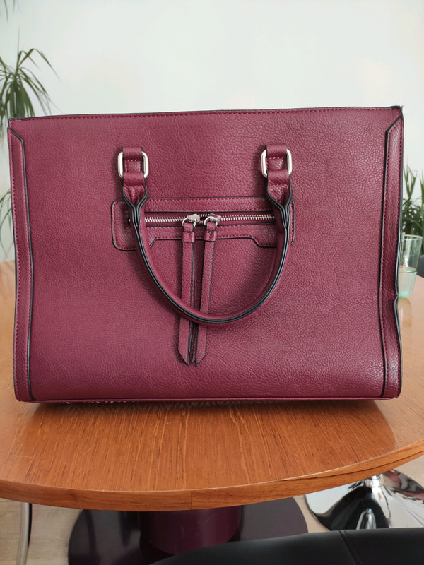 Bolso granate grande de Stradivarius Vinted