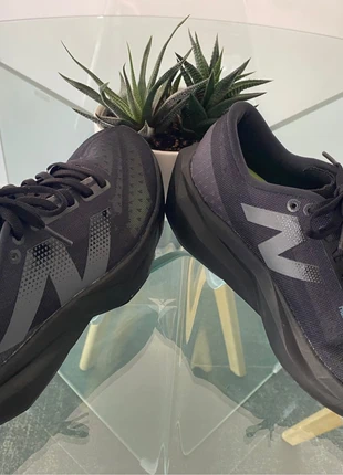 New Balance FuelCell Rebel v4 Women – Black – Size 37.5 EU – Brand New & Original, marca: New Balance, estado: Novo sem etiquetas, tamanho: 37.5, €93.99, €99.39 inclui Proteção do Comprador