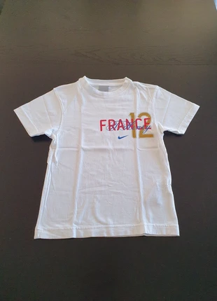 T-shirt Thierry Henry, brand: Nike, condition: Very good, size: 10 years / 140 cm, €5.00, €5.95 includes Buyer Protection