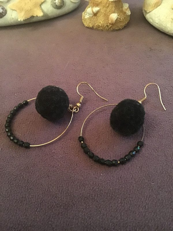 Boucles d’oreilles pendantes, avec pompons 3