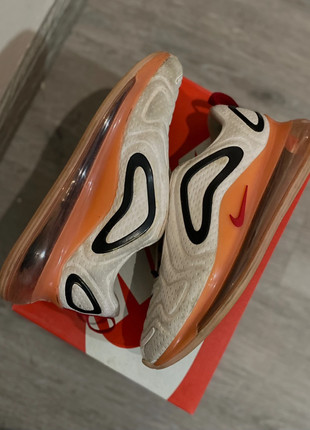 Obrázek k inzerátu: Nike air max 720 meruňkové barvy