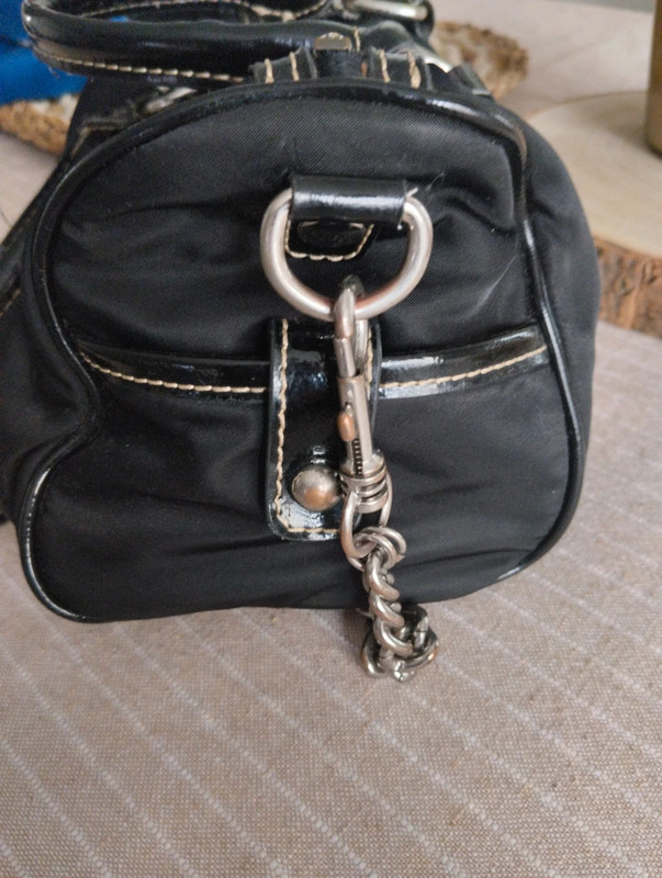 Très joli sac Guess 5