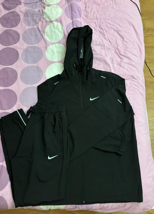 Nike Running homme, marque: Nike, état: Neuf sans étiquette, taille: M, 75,00 €, 79,45 € Protection acheteurs incluse