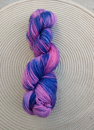 Écheveau de laine mérinos fingering teint à la main, marque: sans marque, état: Neuf avec étiquette, 12,50 €, 13,83 € Protection acheteurs incluse