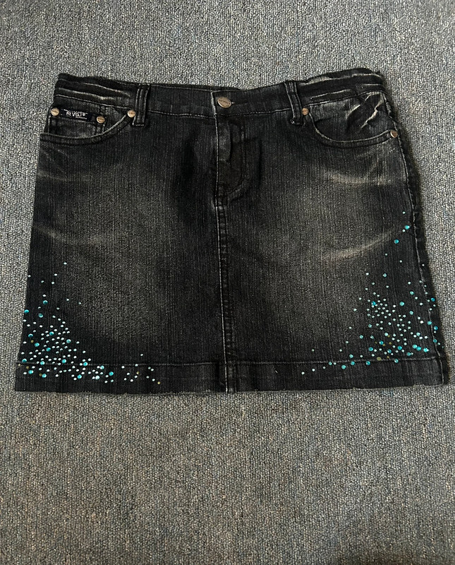 2000s mini bedazzled skirt 2