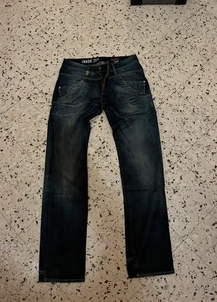 Jeans zu elements anni 2000, marke: Zuelements, zustand: Sehr gut, größe: W32 | DE 48, 20,00 €, 21,70 € inklusive Vinted-Käuferschutz