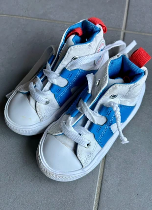 Basket converse blanche et bleu 23, marque: Converse, état: Très bon état, taille: 23, 13,00 €, 14,35 € Protection acheteurs incluse