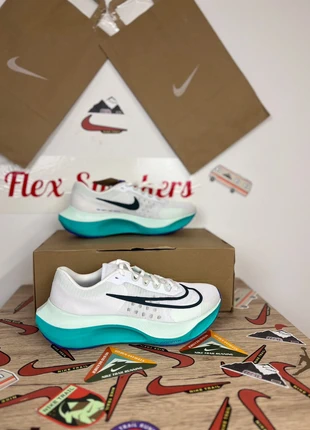 Nike Zoom Fly 5 taille 47,5, brand: Nike, condizioni: Nuovo con cartellino, taglia: 47,5, €125.00, €131.95 include la Protezione acquisti