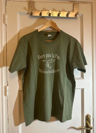 T-shirt Music peace green, marque: Fruit of the Loom, état: Très bon état, taille: M, 5,00 €, 5,95 € Protection acheteurs incluse