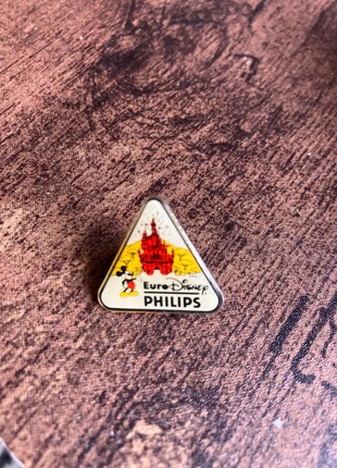 Pin’s euro Disney, brand: Disney, condition: New without tags, €5.00, €5.95 includes Buyer Protection