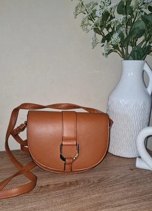 Primark Crossbody Tan Bag, marque: Primark, état: Très bon état, 5,00 €, 5,95 € Protection acheteurs incluse