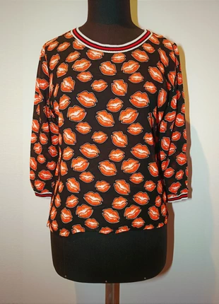 Blusa besos Rich & Royal, merk: Rich & Royal, staat: Heel goed, maat: L / 40 / 12, € 12,00, € 13,30 inclusief Kopersbescherming