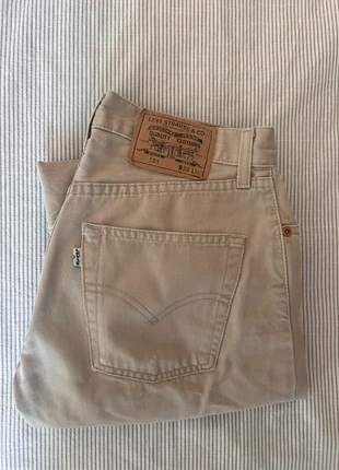 Levi’s 551, brand: Levi's, condizioni: Ottime, taglia: S / IT 40 / EU 36, €15.00, €16.45 include la Protezione acquisti