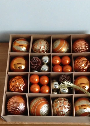 Xmas Baubles. Burnt Orange. 40 + 2 Pine Cones. 3cm & 6 cm in size. See description., brand: unknown, condition: New with tags, £9.50, £10.68 includes Buyer Protection