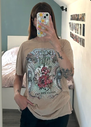 T-shirt beige oversized imprimé, marque: Bershka, état: Très bon état, taille: S, 4,00 €, 4,90 € Protection acheteurs incluse