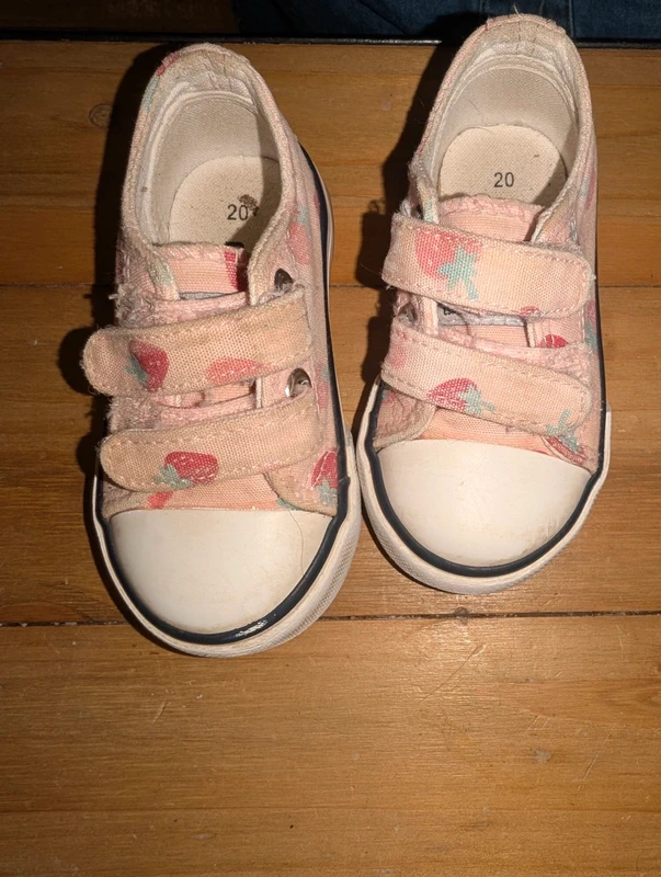 Chaussure en toile
